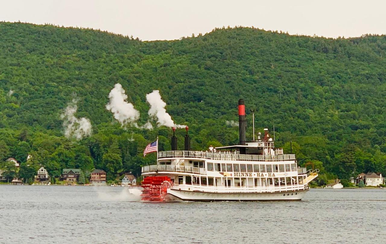 Motel Montreal Lake George Bagian luar foto