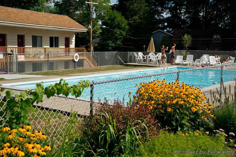 Motel Montreal Lake George Bagian luar foto
