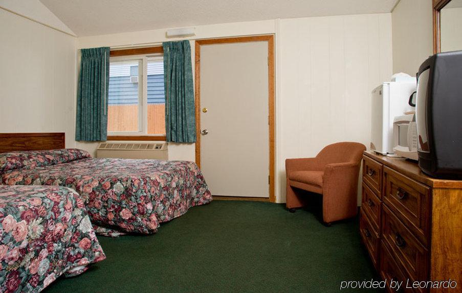 Motel Montreal Lake George Bagian luar foto