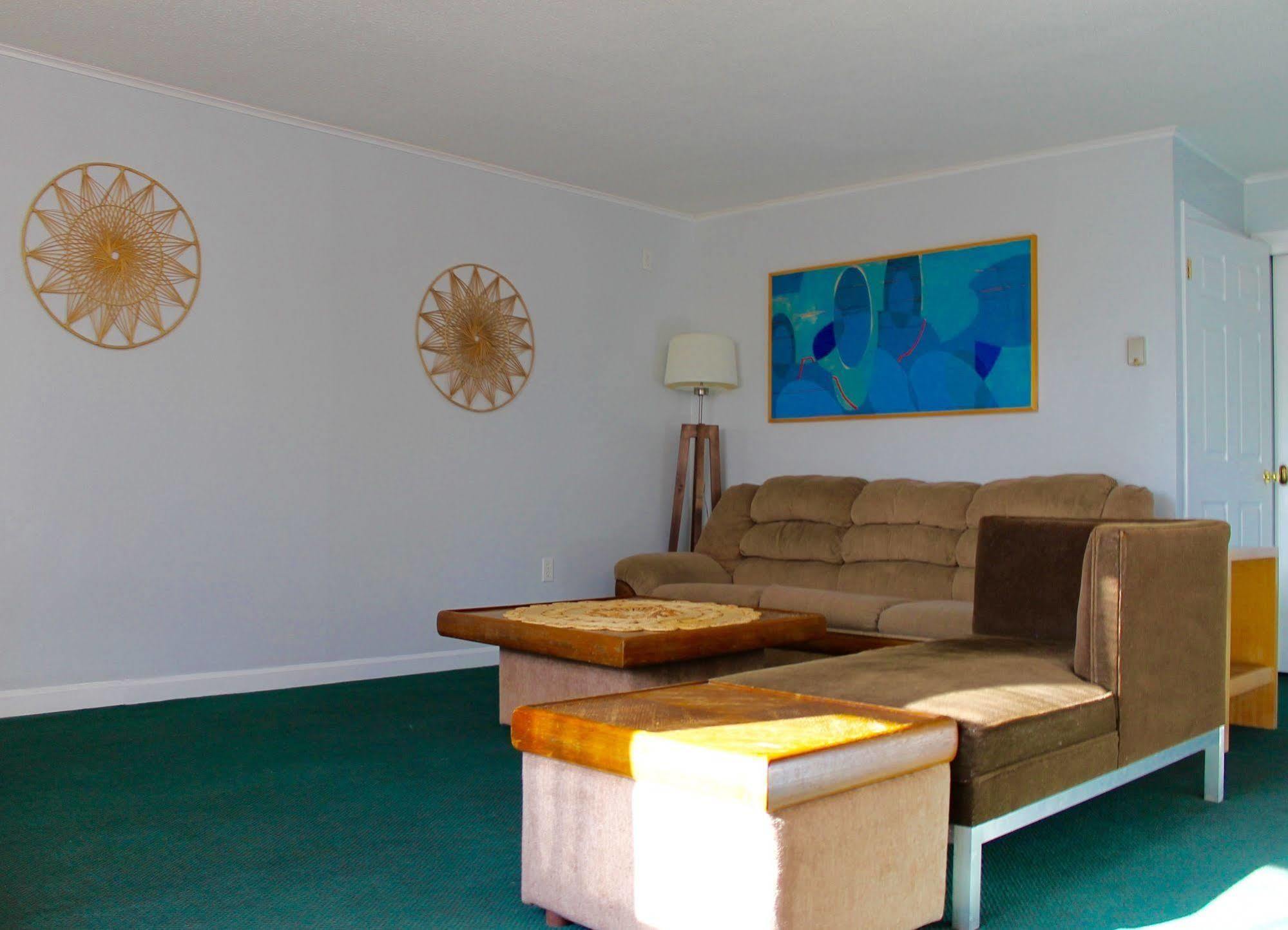 Motel Montreal Lake George Bagian luar foto